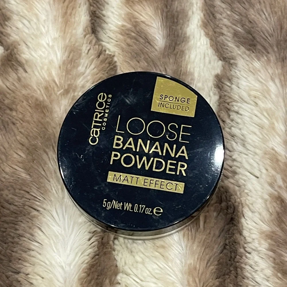 Catrice Loose Banana Powder Matte Effect in Yellow Matt